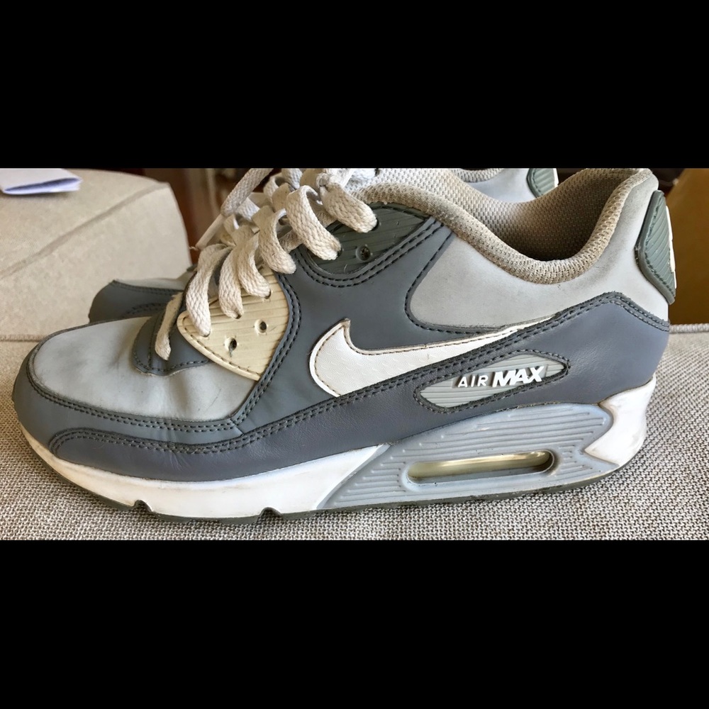 Nike Air Max Size 8.5 or 9 Women’s shoes EU 39